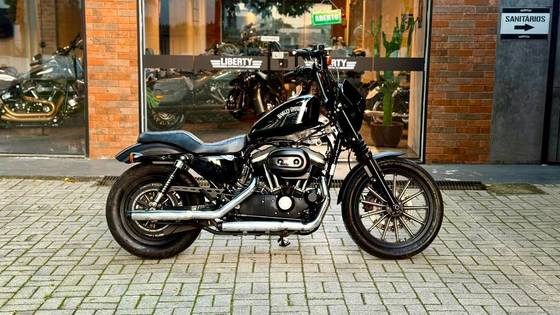 HARLEY-DAVIDSON SPORTSTER XL 883N IRON 